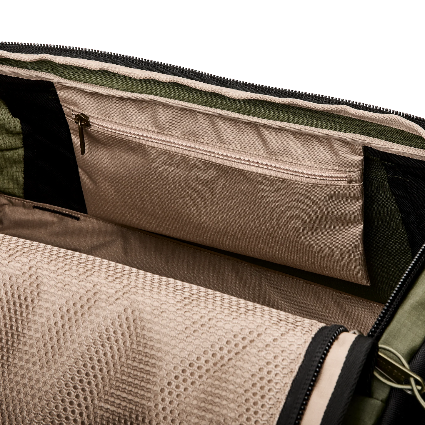 Filson Scout 50L Duffle: Olive