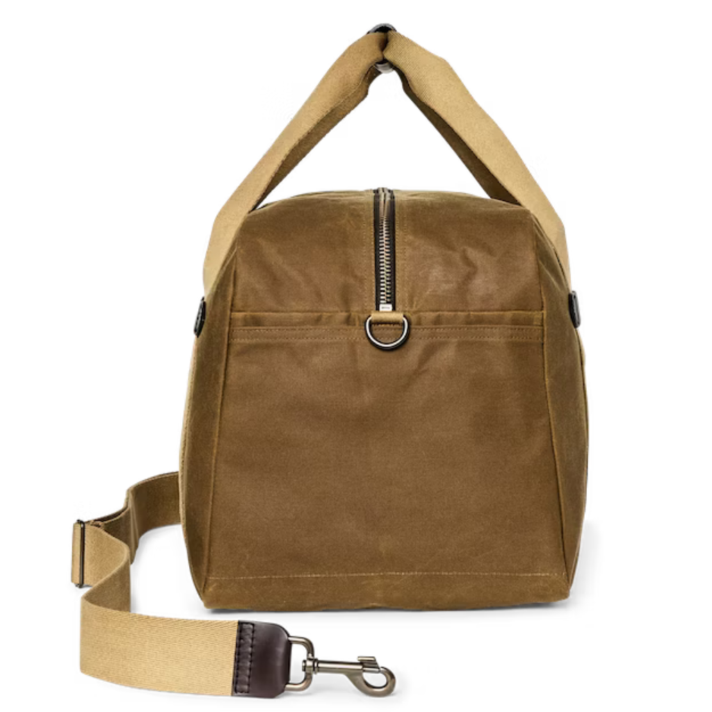 Filson Rucksack Medium Filson Tin Cloth Medium Duffle Bag in Dark Tan For Sale
